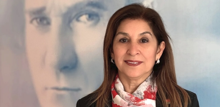 “Biz kadınlar; bu şiddet sarmalını, bu karanlığı dağıtacağız!”