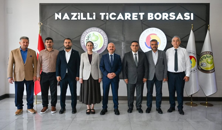 Sezonun ilk kuru inciri açık artırmada 1000 TL’ye satıldı