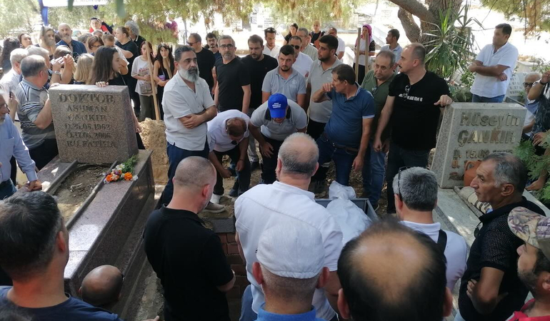 Merhum Çankır, gülbenkler ve gözyaşlarıyla toprağa sırlandı