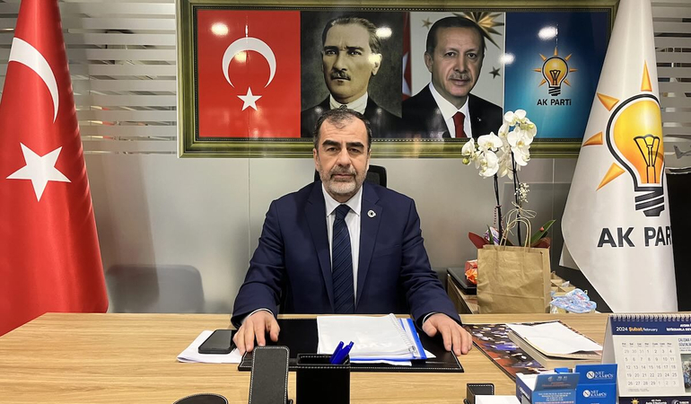 Erdem’den Menderes mesajı: “Bedenini aldılar, sevgisini asla!”