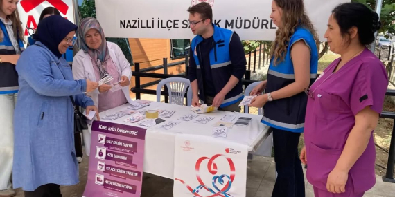 Sağlık ekipleri sahaya indi, ‘kalp sağlığı’ için stant açtı