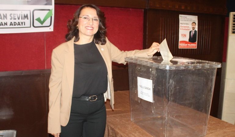‘Ön Seçim’in kazananı Özlem Burcu Uğan Sevim oldu
