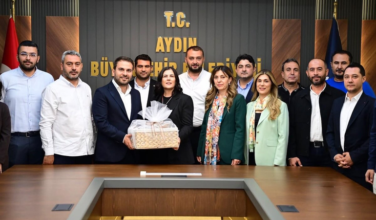 AK Parti Nazilli heyeti Özlem Çerçioğlu’nu ziyaret etti