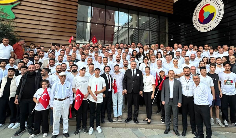 Akgün ‘Değişim zamanı’ dedi, değişti: ‘Şimdi hizmet zamanı’